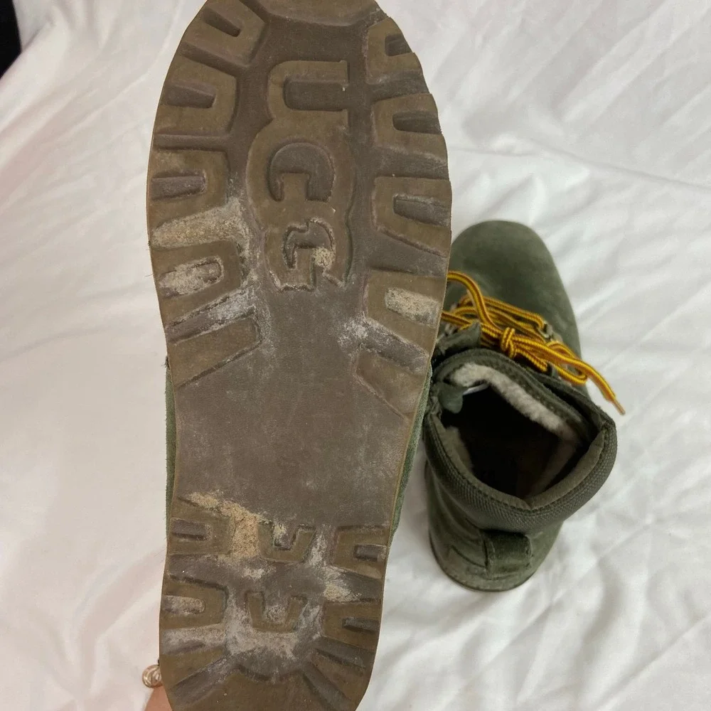 UGG youth girl's dark green insulated water resistant lace up‎ fur lined boots 2